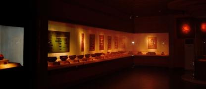 exhibit of neolithic pottery at the Banpo Museum in Xi'an