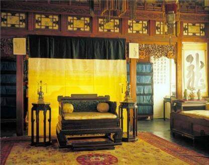 Empress Dowager Cixi handled state affairs while sitting behind this curtain at the Hall of Mental Cultivation