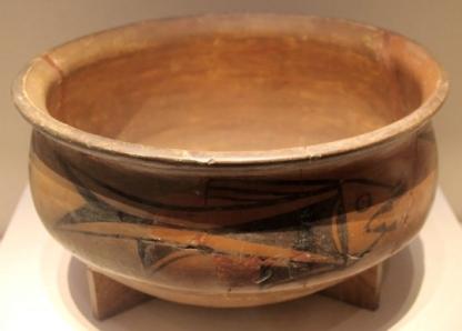 Painted earthenwear basin with fish design, Yangshao Culture, Excavated at Banpo site in Xi'an