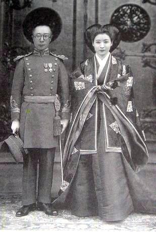wedding photo showing Puyi and his Japanese wife Lady Hiro Saga