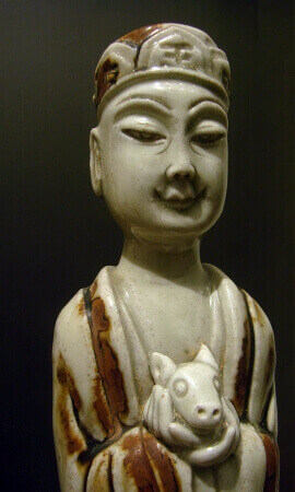 Jingdezhen porcelain funerary figurine made in the Song dynasty